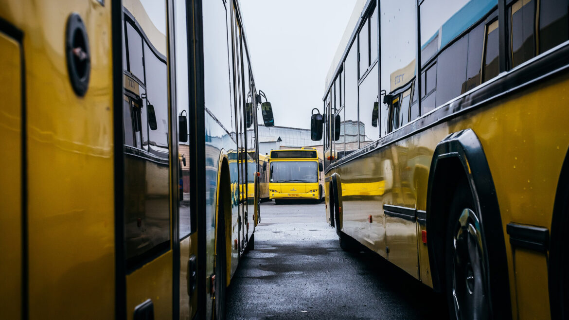 З Дарниці організовано новий автобусний маршрут на правий берег Києва.