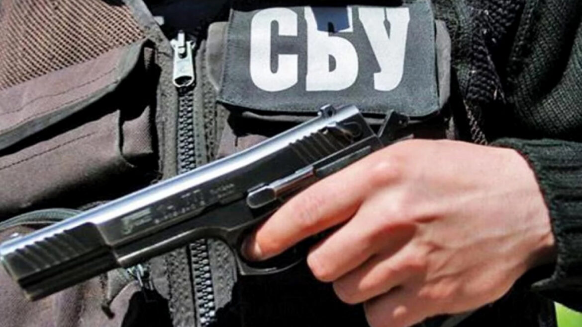 У робочому кабінеті знайдено мертвим полковника СБУ.