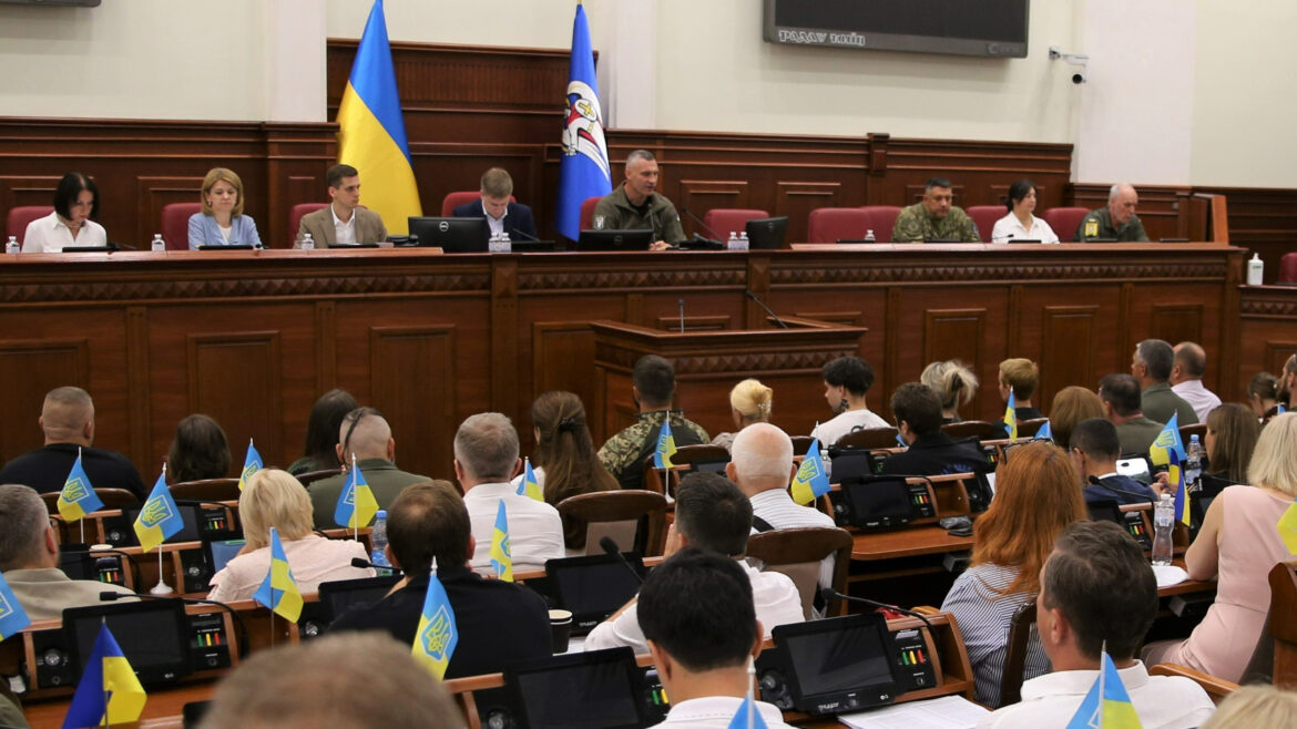 Депутати Київради не проголосували за затвердження процедури проведення електронних консультацій з громадою.