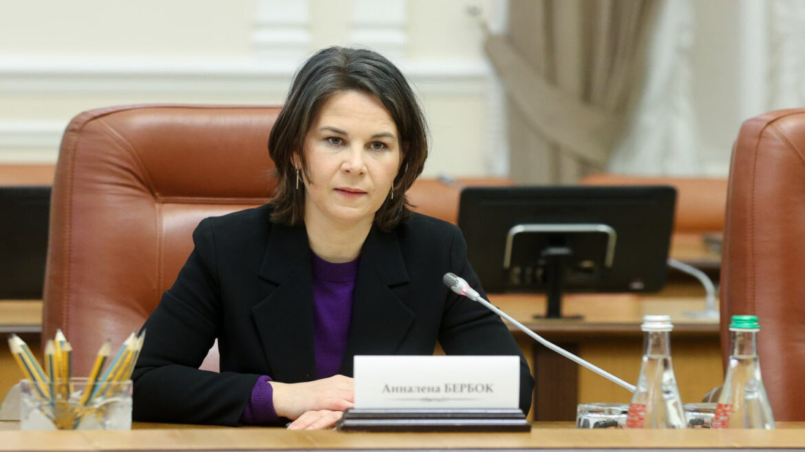 До Києва прибула міністерка закордонних справ ФРН.