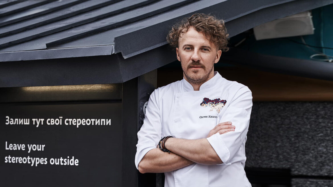 Під час майстер-класу на Житньому ринку відомий кухар збиратиме кошти на ЗСУ,