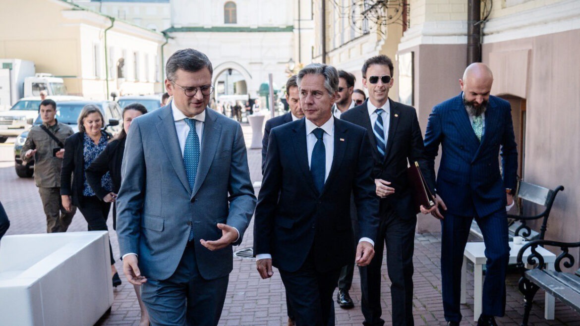 Міністр закордонних справ України Дмитро Кулеба розповів про допомогу з боку США у відсічі російської агресії.