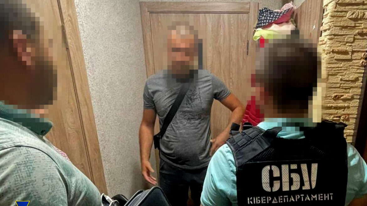 У Києві приватний детектив збирав та продавав персональні дані.