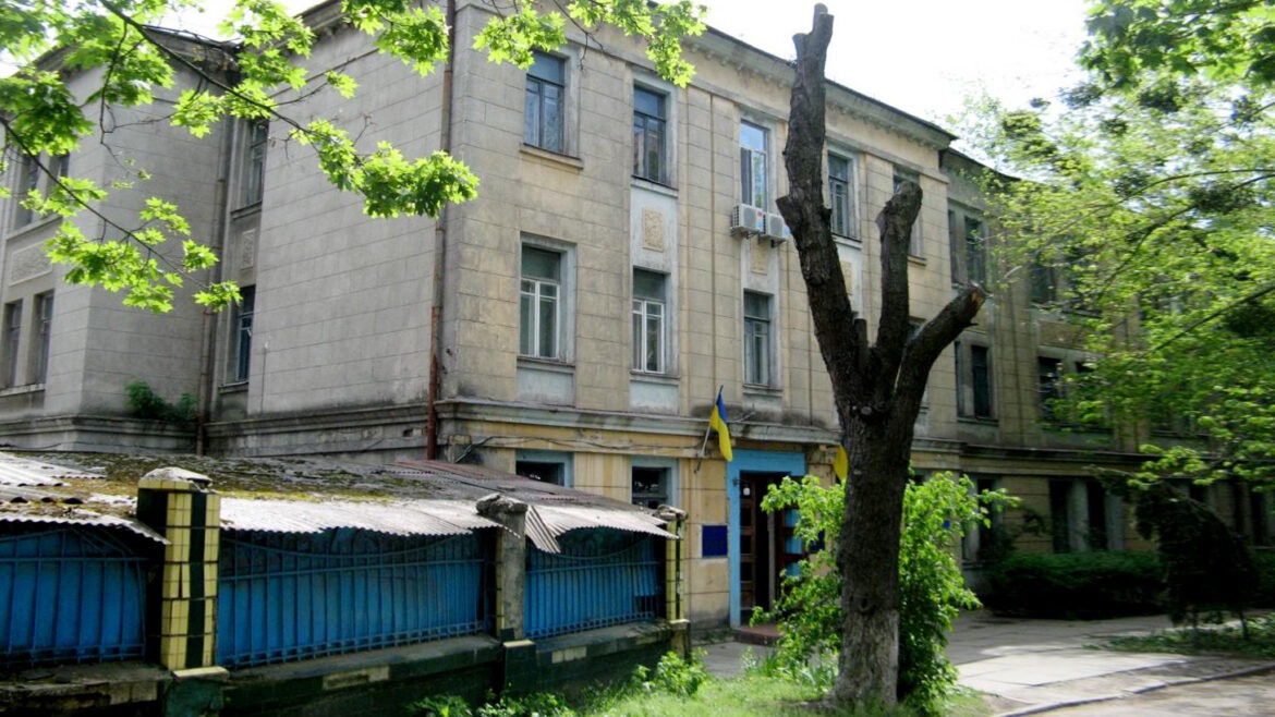 Суд залишив земельну ділянку за університетом Карпенка-Карого.