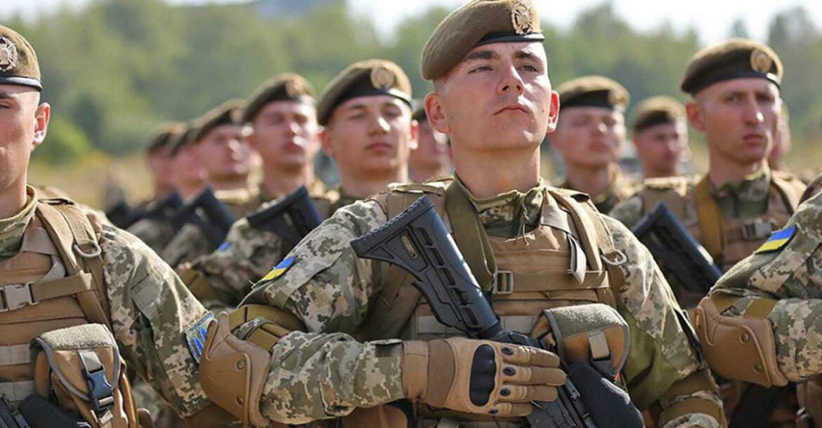 Запроваджуються нові знаки на берети військових Збройних Сил України.
