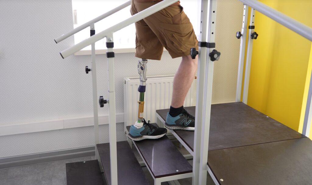 Протез ноги