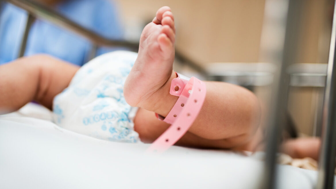 У «вікні життя» Київського міського центру репродуктивної і перинатальної медицини знайшли немовля.