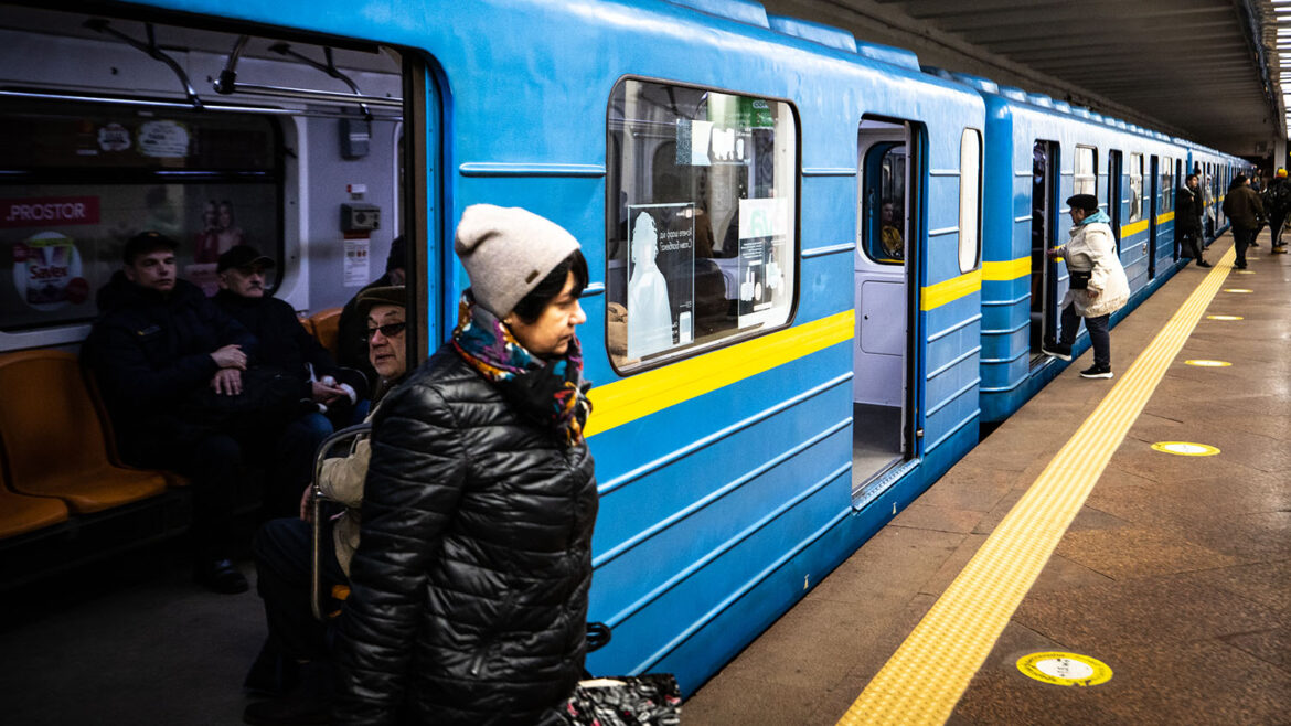 Жителі столиці вважають за доцільне, щоб міська влада потурбувалася про підвищення безпеки поїздок у київській підземці.