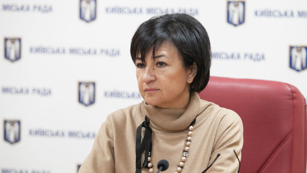 У Київраді “передумали” звільняти Валентину Гінзбург.