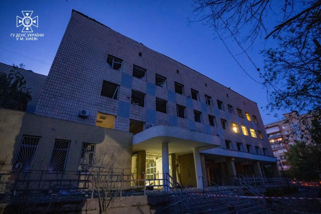 Наслідки атаки біля полікліникі