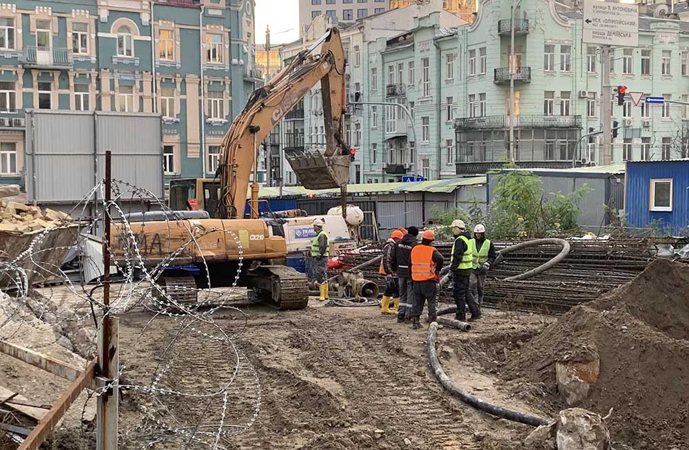 Будівельні роботи на Володимирській.