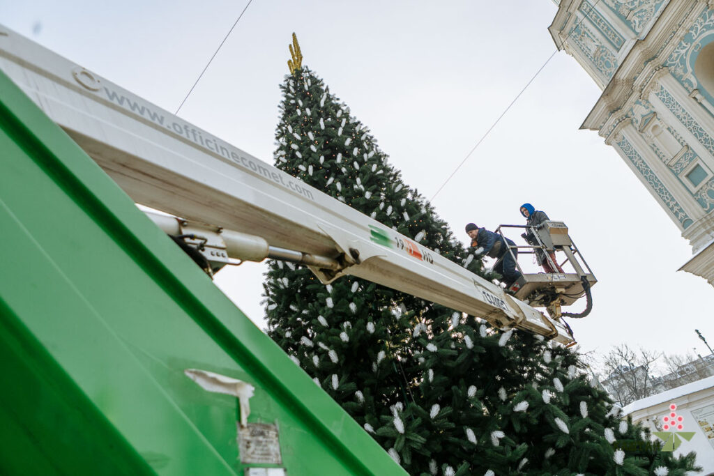 Ялинка на Софійській