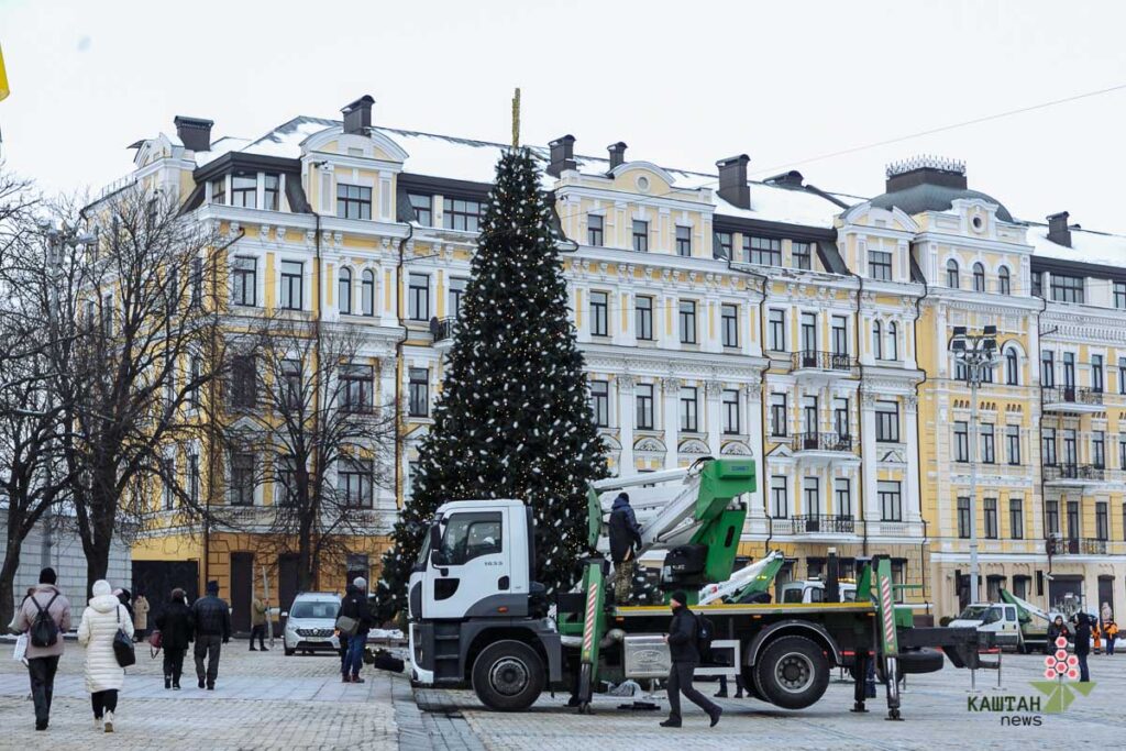 Ялинка на Софійській