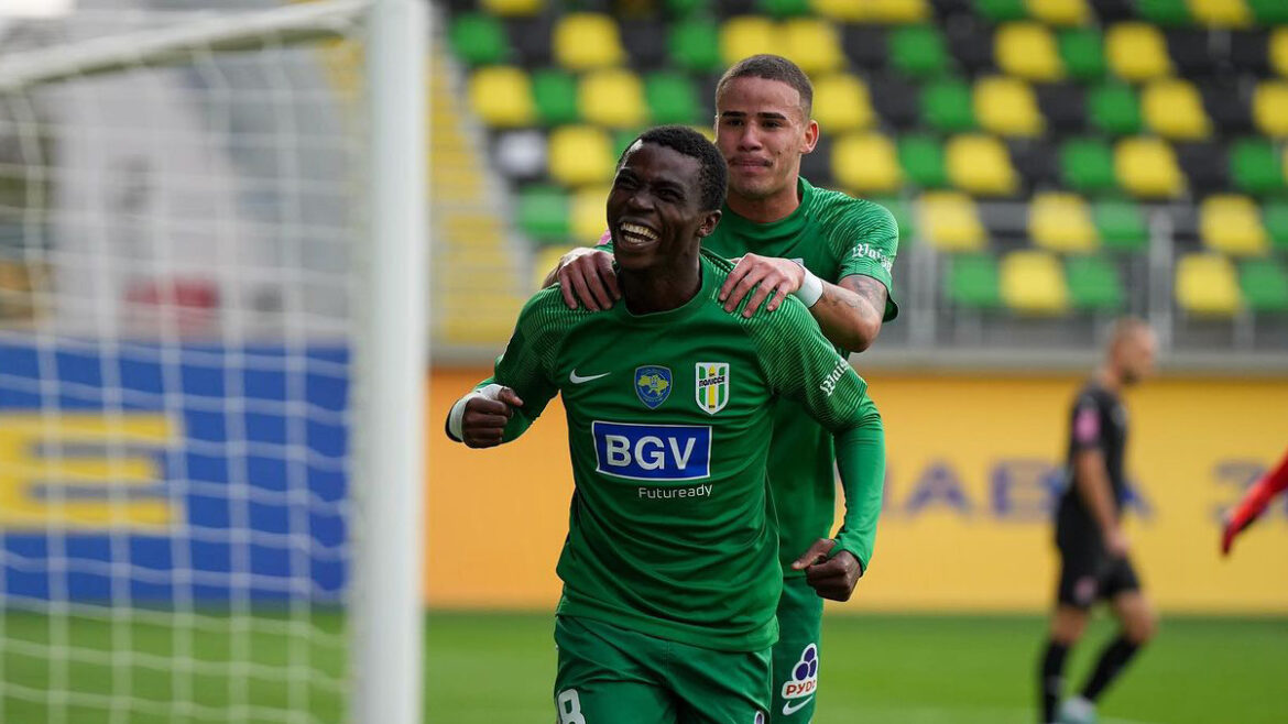 Проведено опитування щодо найкращого легіонера.