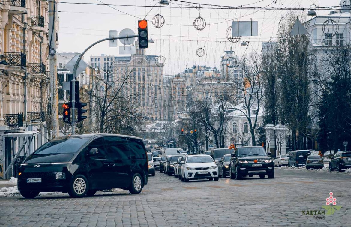 Жителі столиці закликають міську владу розглянути питання щодо надання імен українських героїв перехрестям з круговим рухом.