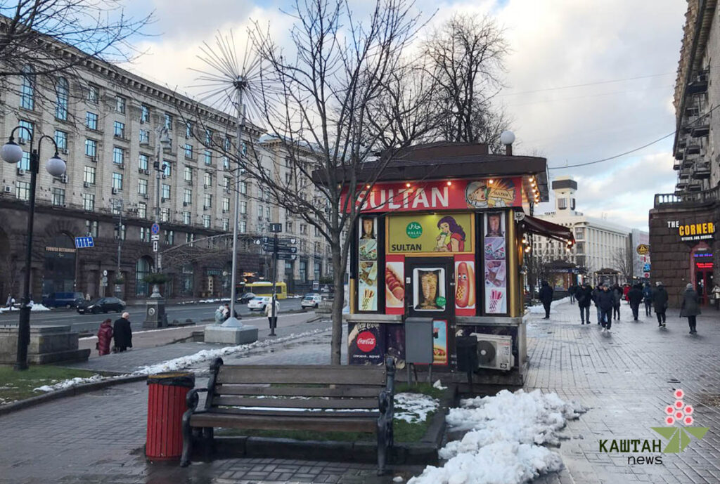 Кіоск на Хрещатику. 