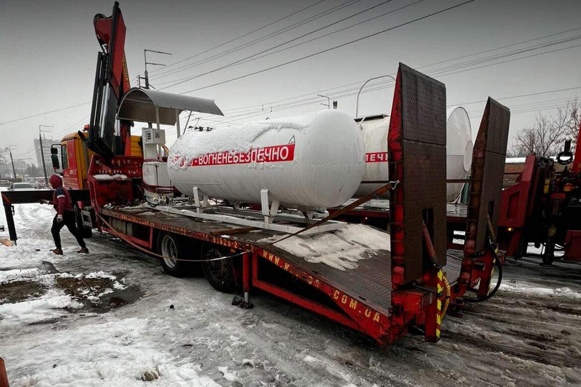 Ліквідовано нелегальну мережу АЗС.