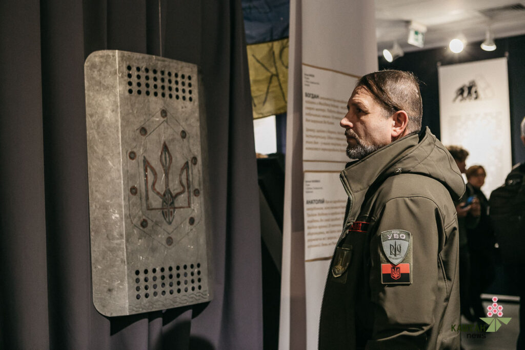 "Земні шляхи Небесної Сотні"