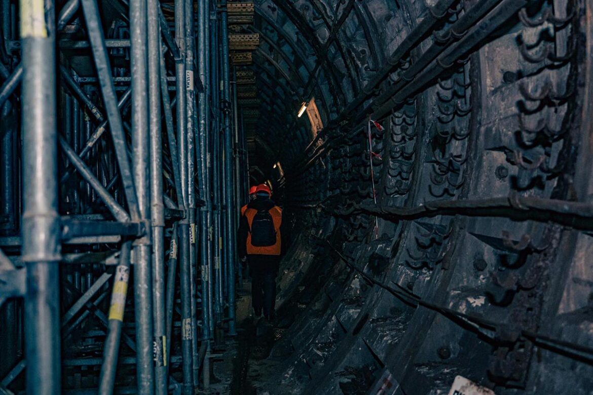 Терміни відновлення аварійної ділянки метро можуть тривати більше шести місяців.