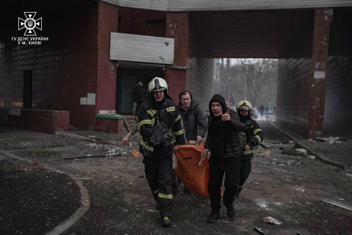 Наслідки ракетної атаки ворога на Київ 7 лютого