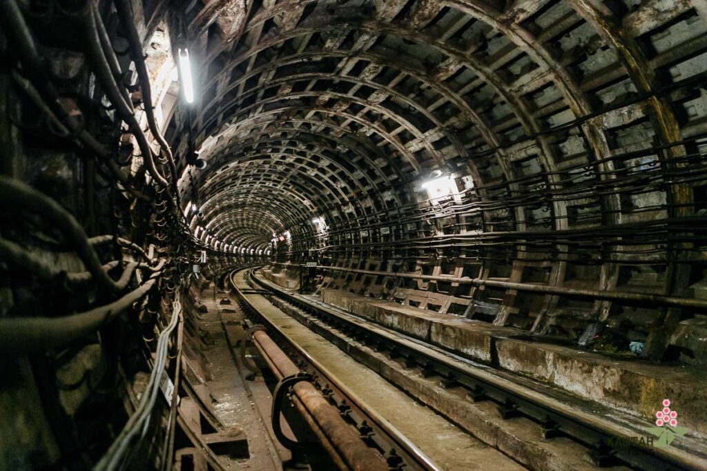 Тунель метр