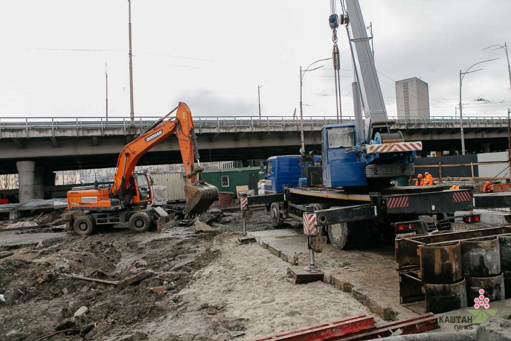 Наземні роботи на Либідській