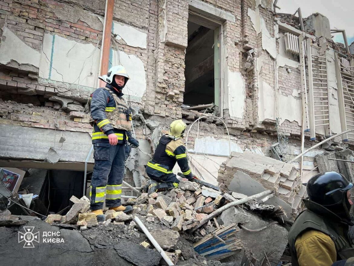 наслідки ракетного удару 25 березня в Києві