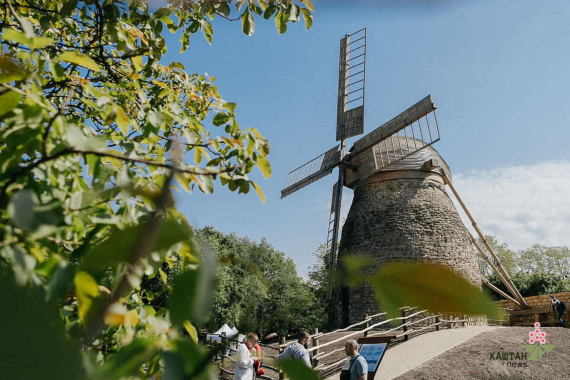 Вітряк в Пирогово