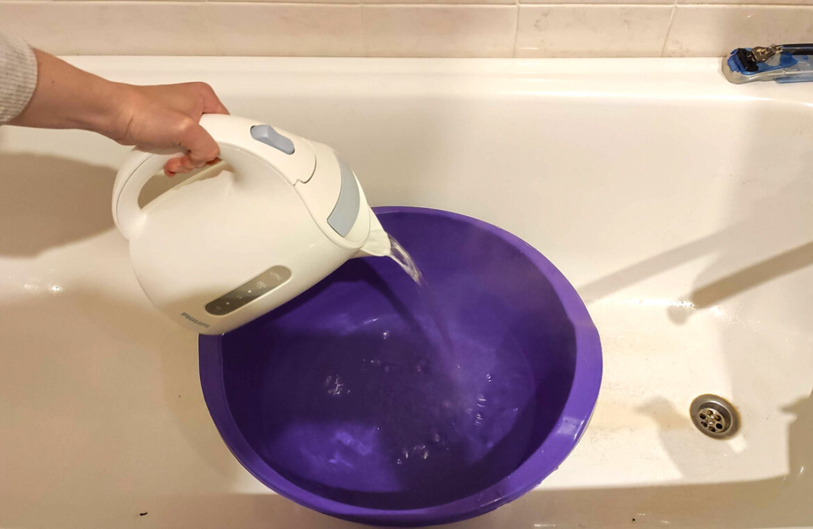 На Виноградарі з травня немає гарячої води, але міська влада не вирішує цю проблему.