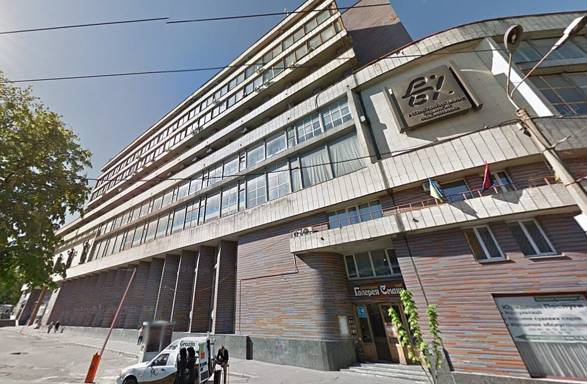 Сьогодні, 23 квітня, у Центральному будинку художника відкривають масштабну виставку, на якій представлять близько двохсот робіт київських митців.