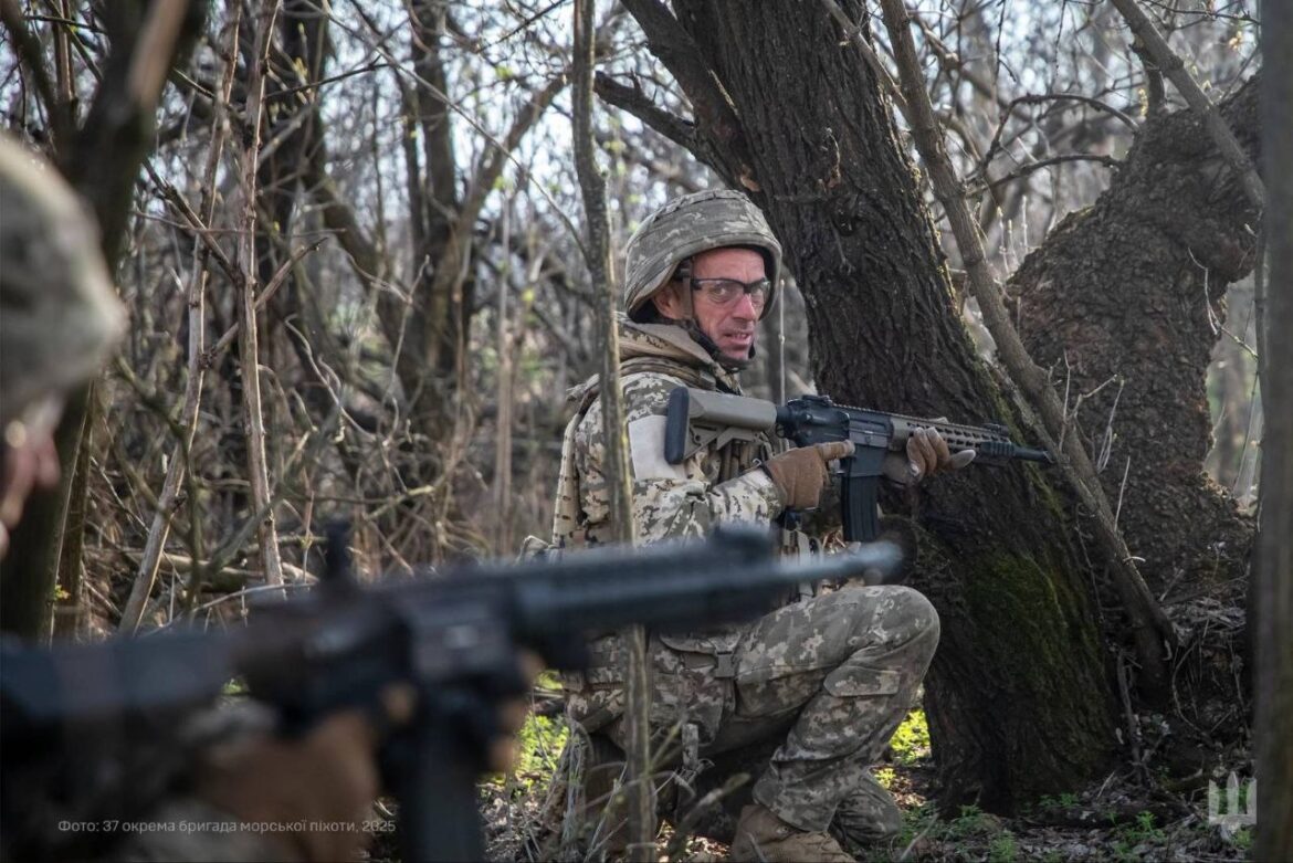 Минулої доби на фронті відбулося понад 140 бойових зіткнень, найбільше — на Покровському, Лиманському та Курському напрямках.