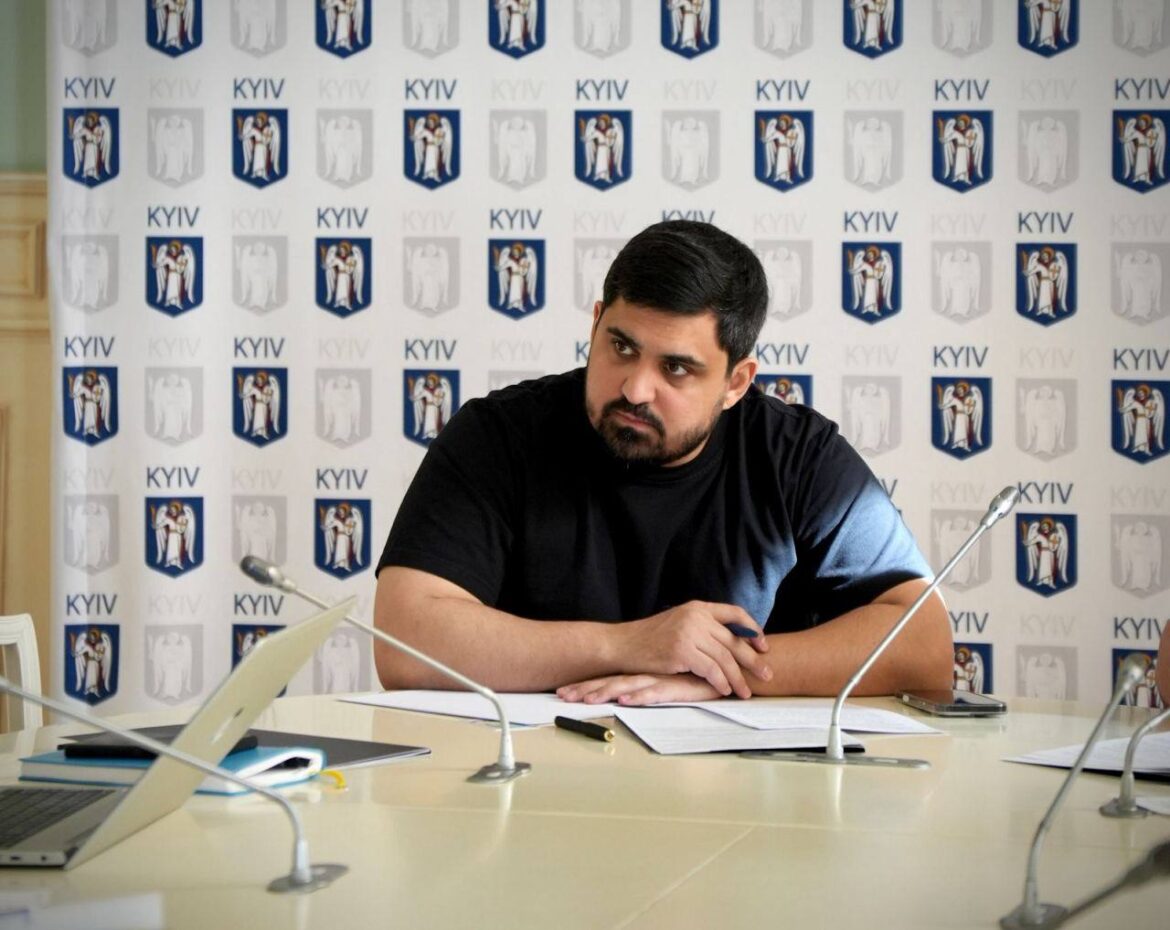 Столичні чиновники і далі продовжують сприяти в розкраданні бюджету міста