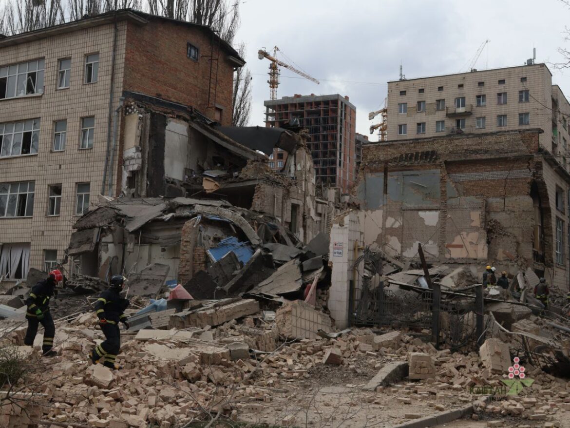 Уряд Японії та ЮНЕСКО візьмуть участь у відновленні будівлі Київської державної академії декоративно-прикладного мистецтва і дизайну імені Михайла Бойчука.