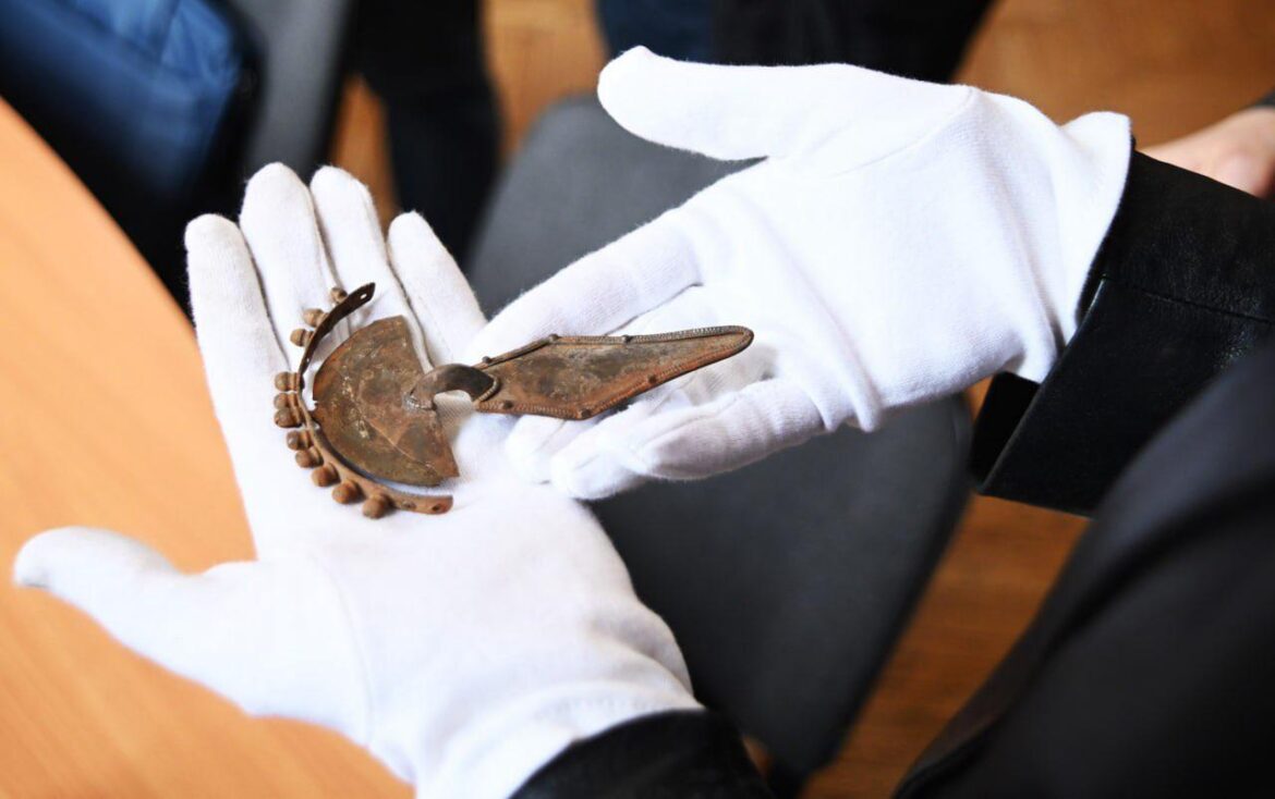 До Національного музею історії України передали унікальний археологічний скарб, датований початком V століття.